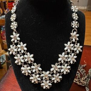 Vintage White House Black Market Floral Necklace in White and Silver
